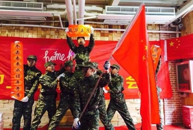 200多名顶级专家出访美国,刚抵达就集体叛变,10年后却神秘消失